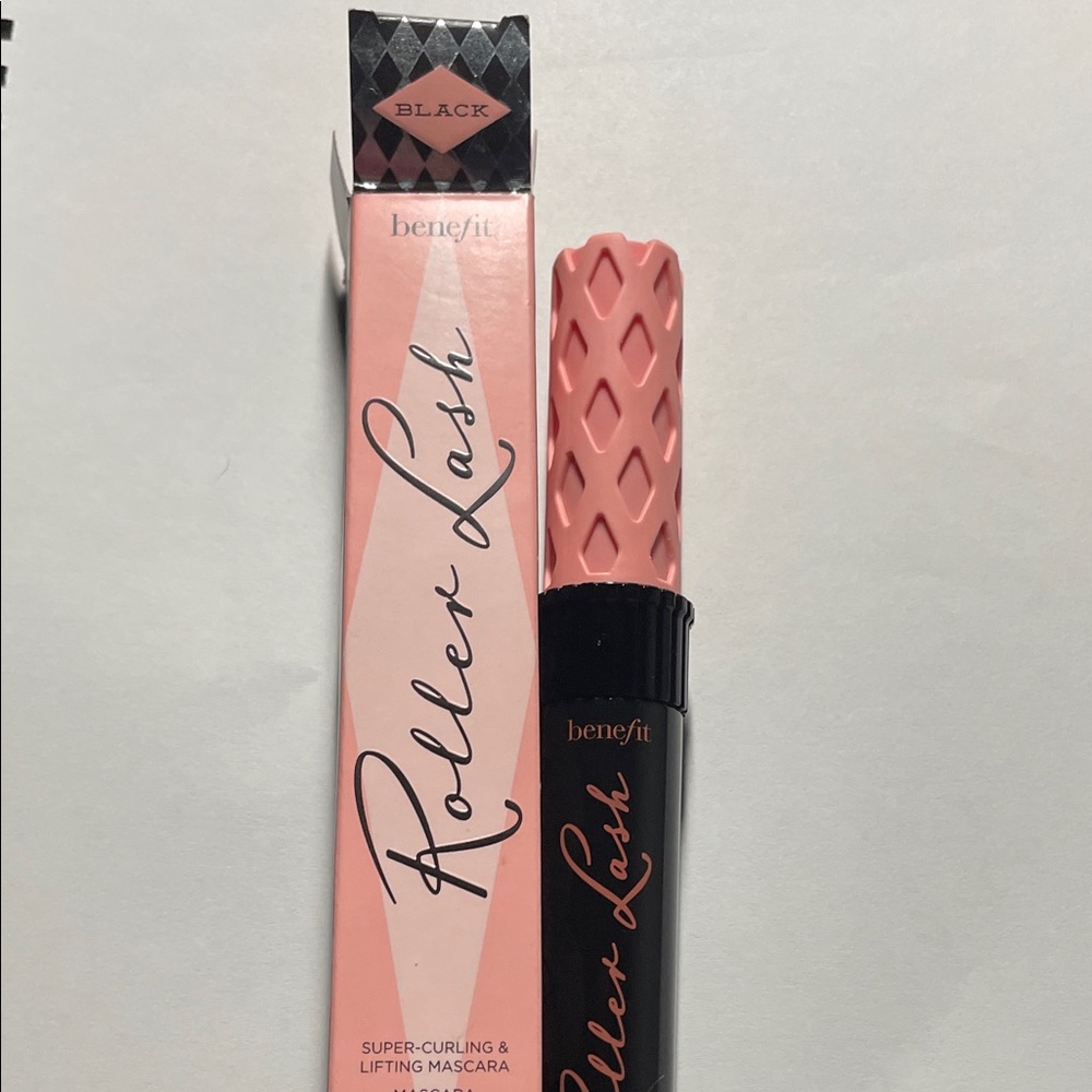 Benefit Roller Lash Mascara - Light Pink Packaging